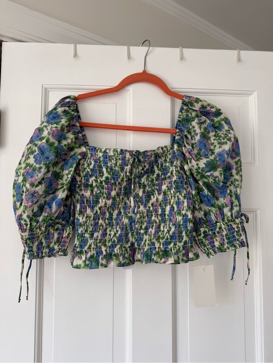 For Love And Lemons Tops - NWT For Love & Lemons Cropped Top (size M)